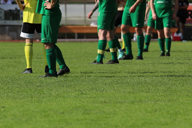 逼平国米 逼平国米